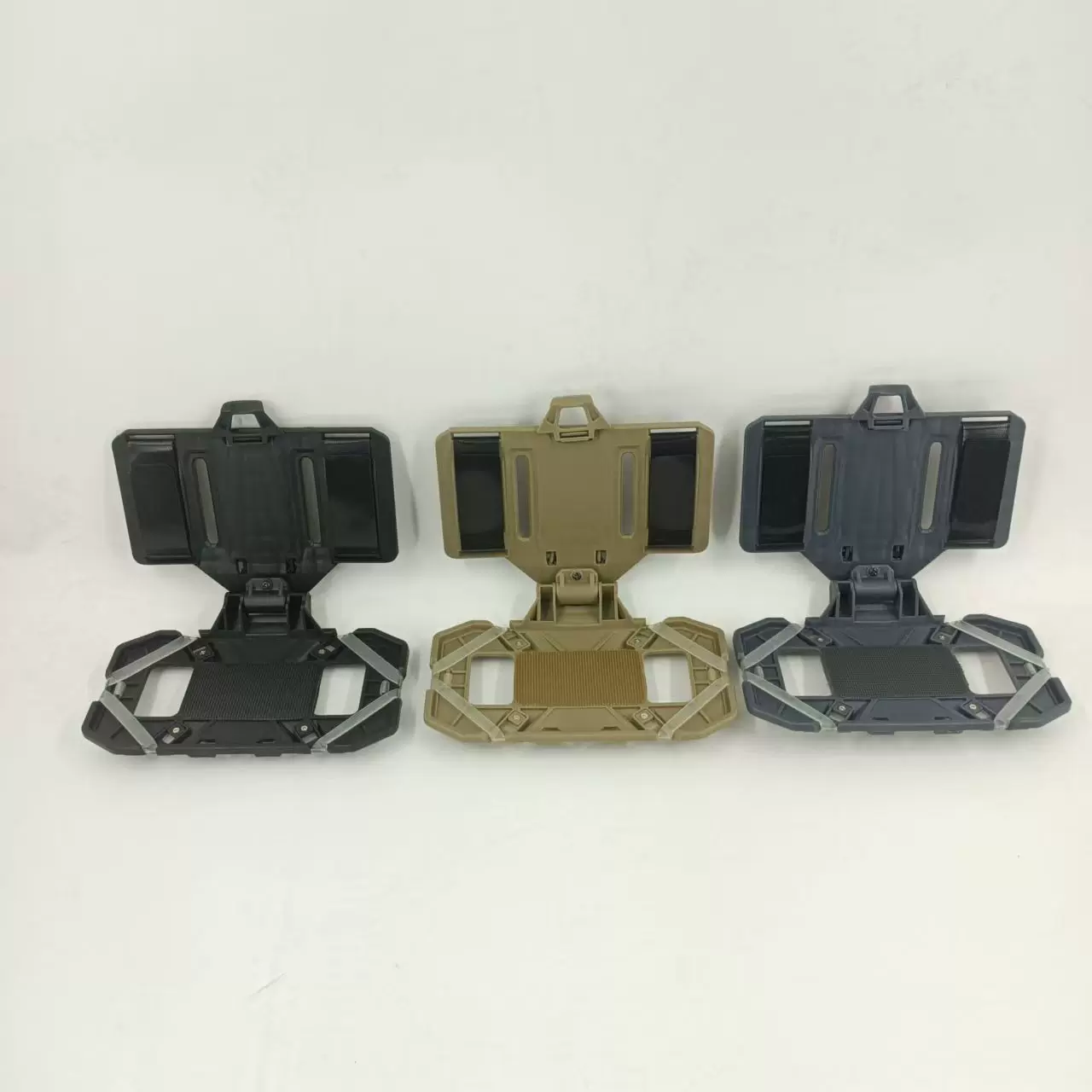 Hunting And Outdoor Supplies - ホルダー MOLLEシステム モバイルフォンマウントプレート 調整可能なスマートフォンバックボード アウトドアハンティング用タクティカルベストギアアクセサリー